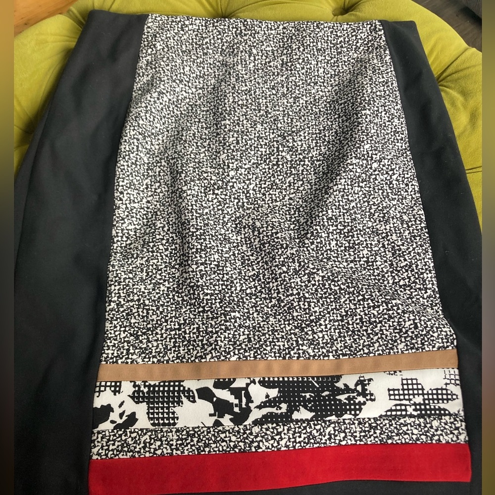 White House Black Market Skirt